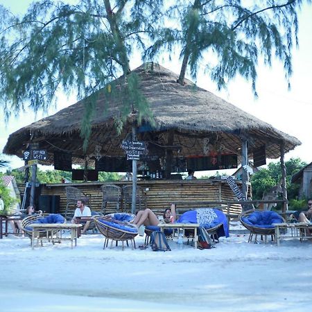 Tree Bar Hostel Koh Rong Sanloem Bagian luar foto