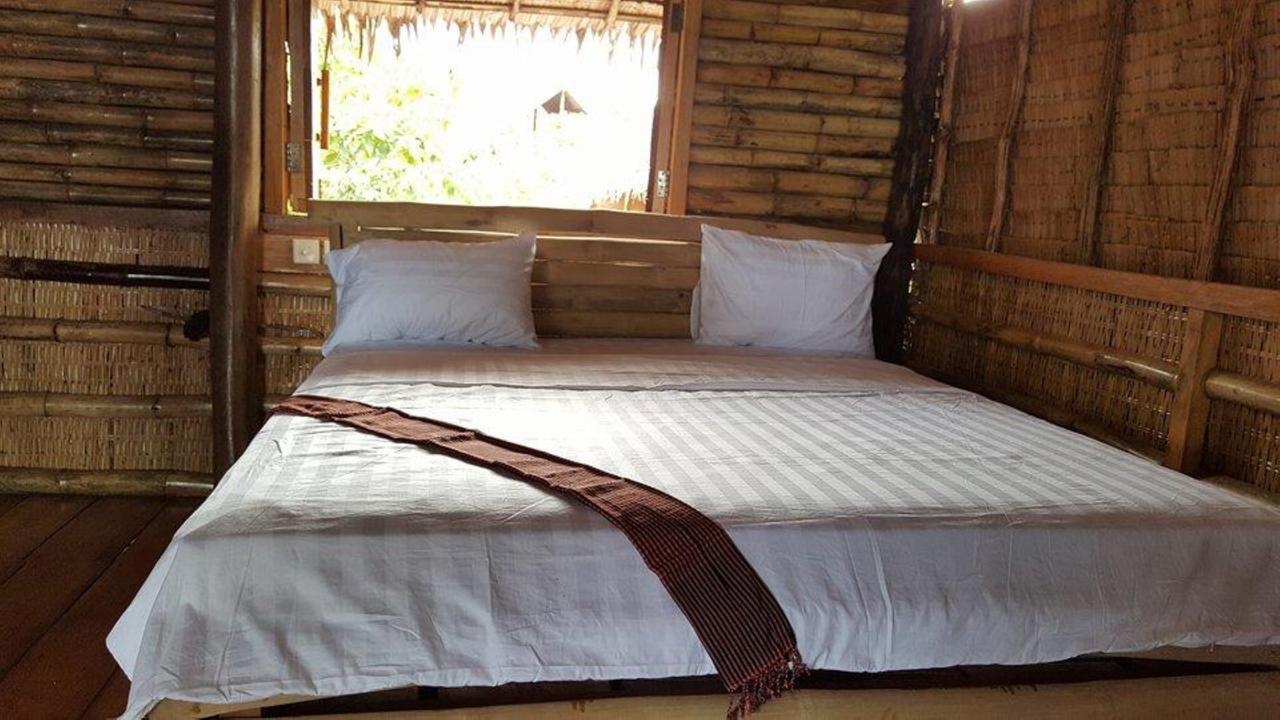 Tree Bar Hostel Koh Rong Sanloem Bagian luar foto