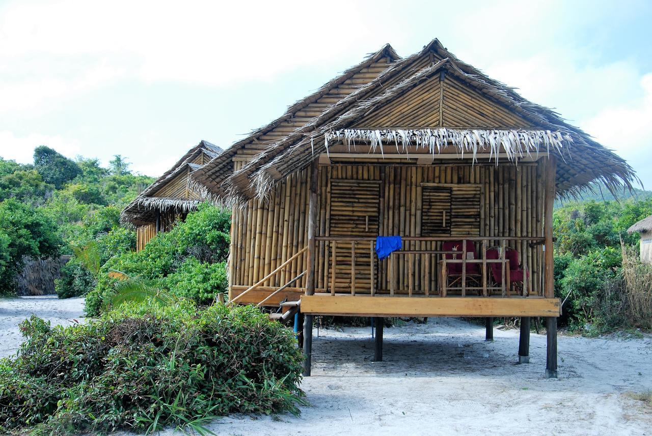 Tree Bar Hostel Koh Rong Sanloem Bagian luar foto