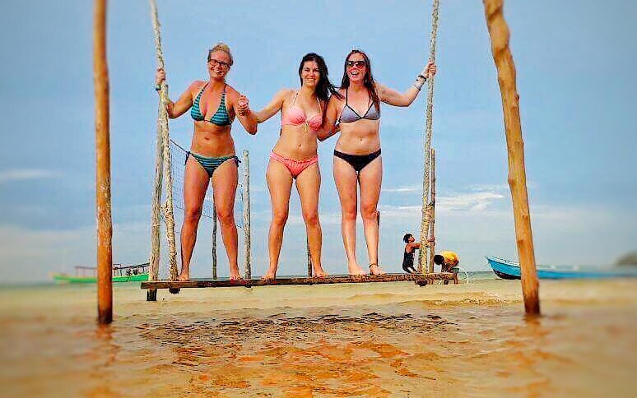 Tree Bar Hostel Koh Rong Sanloem Bagian luar foto