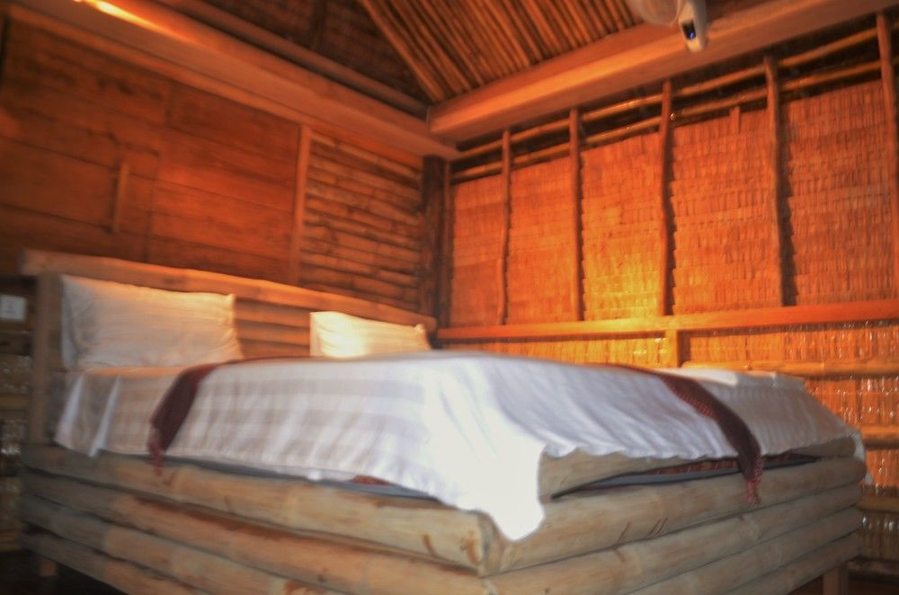 Tree Bar Hostel Koh Rong Sanloem Bagian luar foto